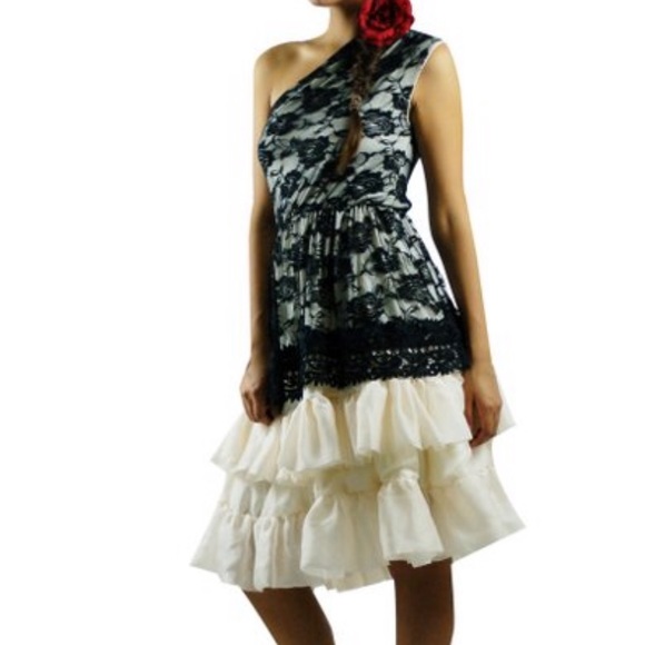 Ivory Lace Ruffle Dress-Size Medium - Picture 1 of 8